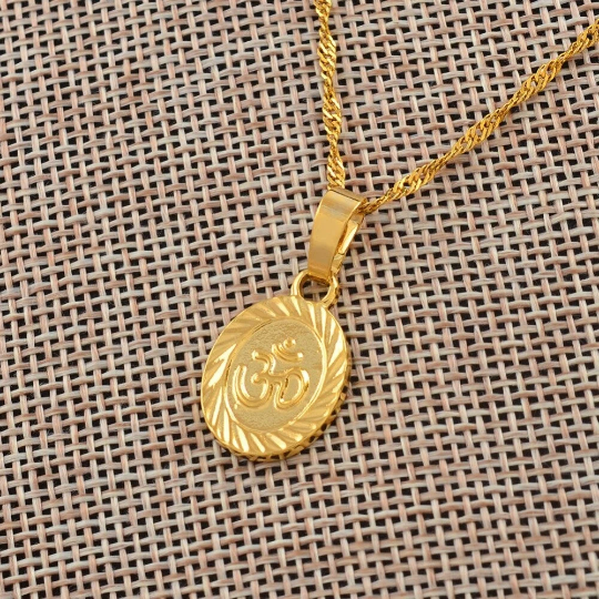 18K Gold Plated Om Pendant Necklace / Hindu Pendant / Yoga Meditation Jewelry / Spiritual Necklace