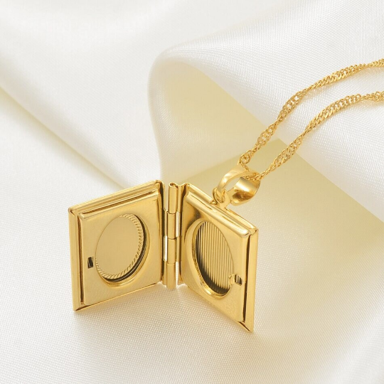 18K Gold Plated Quran Koran Necklace / Ayatul Kursi Necklace / Islamic Necklace / Allah Necklace / Muslim Gift / Insert Pic, Notes Inside