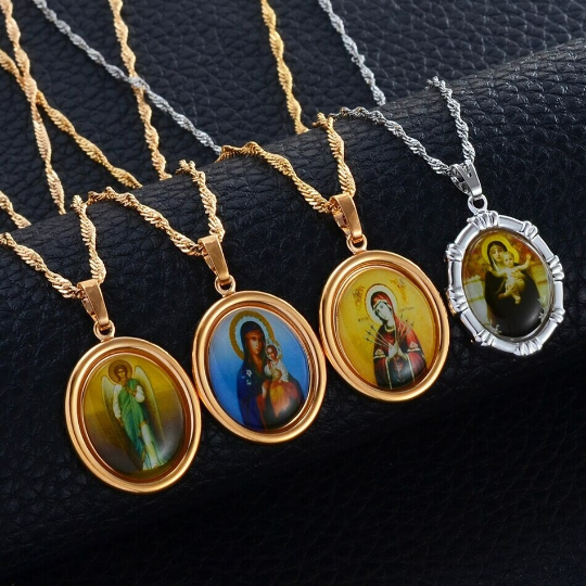 18K Gold Plated Virgin Mary Necklace / Gold Plated Religious Necklace / Christian Necklace / Baptism Jewelry / Virgin Mary Gift