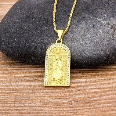 18K Gold Plated Virgin Mary Necklace / Gold Plated Religious Necklace / Christian Necklace / Baptism Jewelry / Virgin Mary Gift